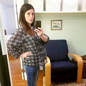 🌻 Old Navy Flowy Ikat Top